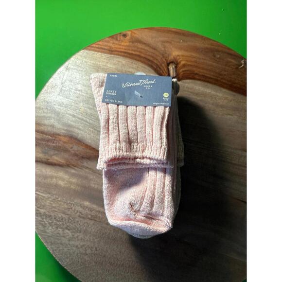 Universal Thread Socks - Picture 2 of 4